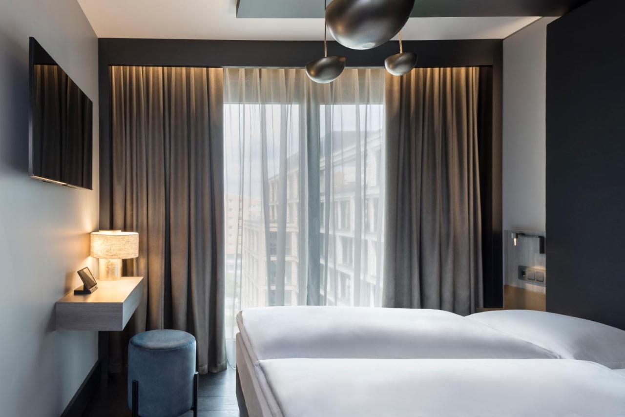 Amano East Side Отель 3*